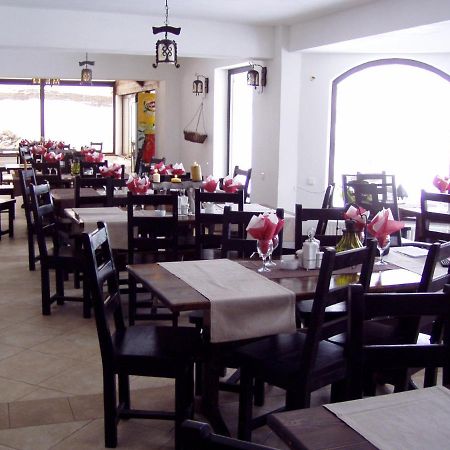 Taverna Pietrei Craiului Zarnesti Exterior photo